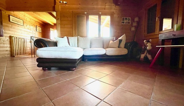 Villa 'Chalet di San Martino' with Pool, Sauna & Wi-Fi in San Martino in Colle