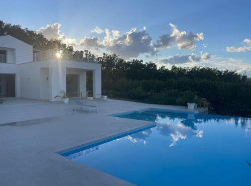 Villa Ebe - Luxury Villa with sea view in Acquaviva Picena