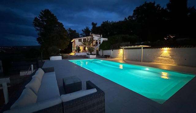 Villa Eddy sleeps 12 with magnificent pool 3 km from Castellabate in Perdifumo