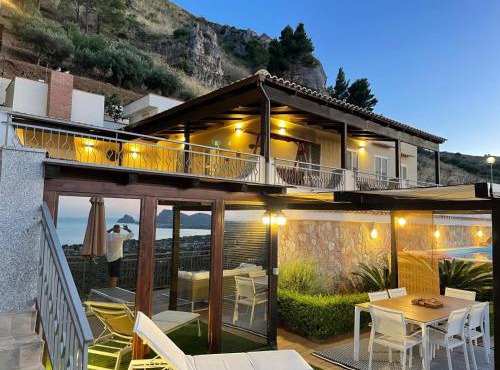 Villa Ibiscus in Mandra Capreria