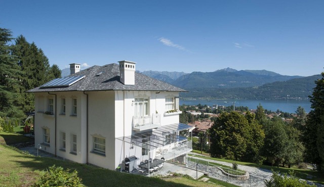 Villa in Baveno with 5 bedrooms sleeps 10 in Baveno