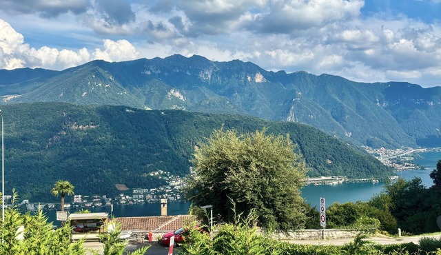 Villa in the countryside with lake view - relaxation 10 min. from the city! in Lugano
