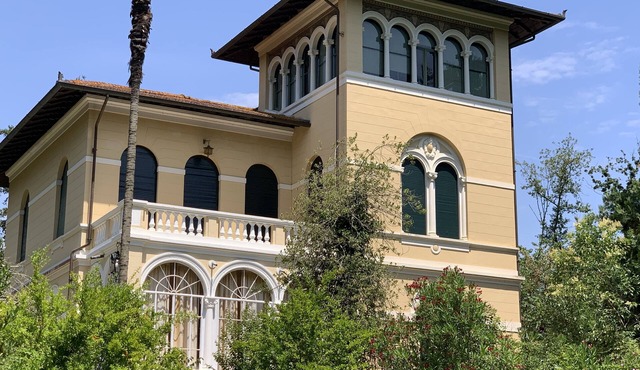 VILLA MARIA LUISA - BEAUTIFUL LIBERTY VILLA surrounded by greenery in Lucca