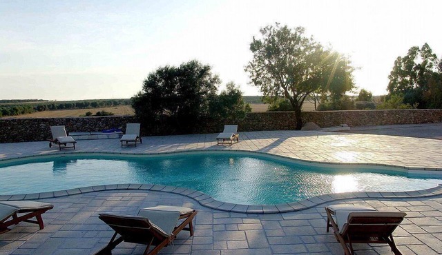 Villa Neva: A splendid and luminous two-story historical villa built on a hillside, surrounded by meadows and woods, with Free WI-FI. in Nardò