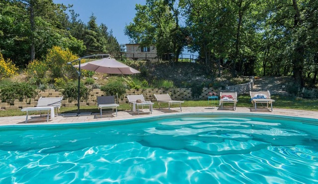 Villa Petra 8 - Three Bedroom Villa, Sleeps 8 in Acqualagna