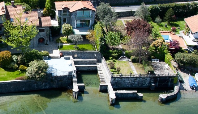 villa Sarah lakeside in Vassena