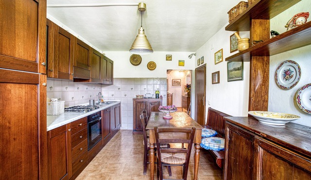Villa "Splendida Dimora del 1600" with Private Pool & Wi-Fi in Gubbio