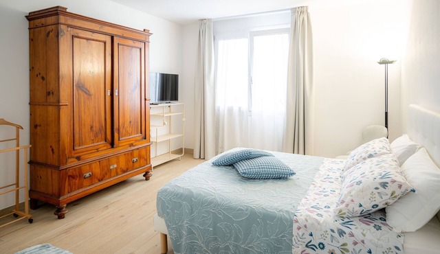 Villaverde: Ravenna Center, 800m from UNESCO Sites – Elegant Oasis with Garden & Private Parking in Ravenna
