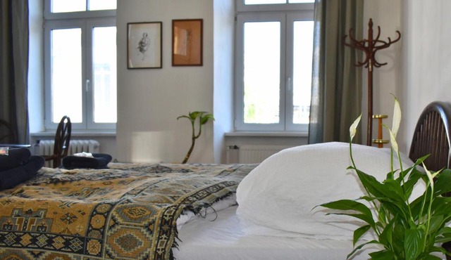 vintage house - LGBTQ & female friendly