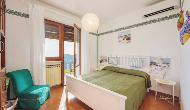 Wonderful private villa for 6 guests with A/C, WIFI, TV and patio in Seravezza