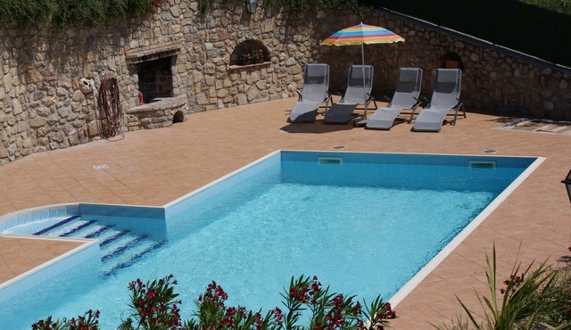 Wunderschönes Appartement mit Traumhaften Seeblick und Gemeinschaftspool in Oldesio Tignale