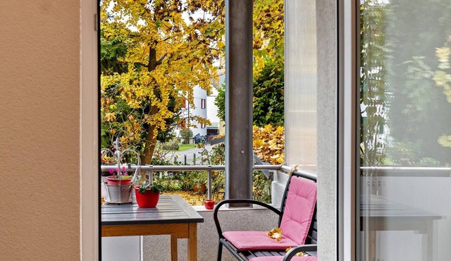 'Zimmer mit Kitchenette Rosenbaum' with Shared Garden and Wi-Fi in Kreuzlingen