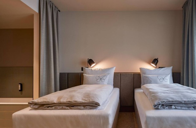 Cocoon Twin - Bathtub - non ref - Hotel Cocoon Salzburg