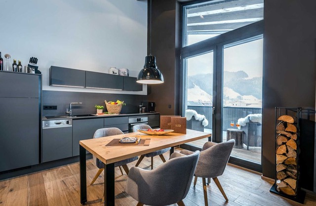 Suite - LA SOA Chalets & Event Lodges