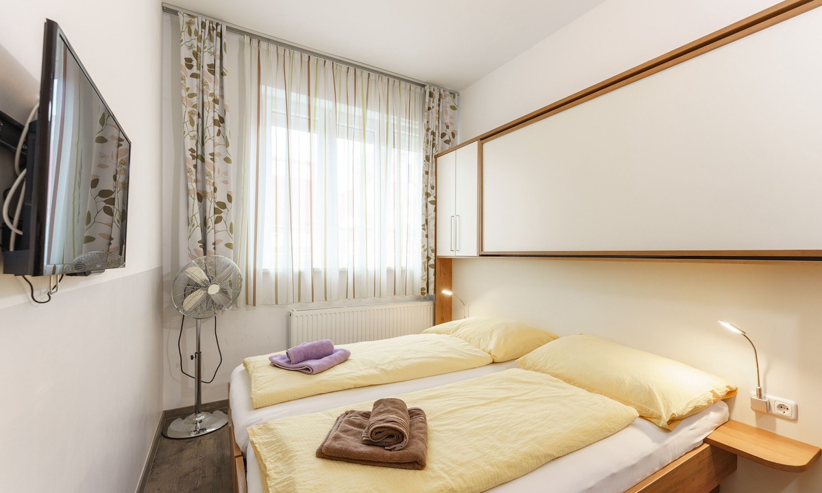 Loretto Apartment | Salzburg: Apartment RIVERSIDE 1 for 1 - 10 people