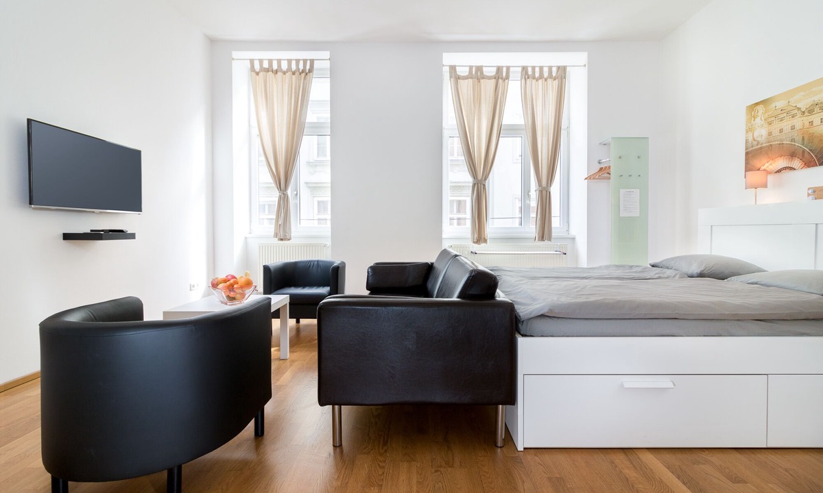 Landstrasse Apartment | 90 m2, Top renovated, 2 bedrooms, bright, quiet, next to Belvedere palace