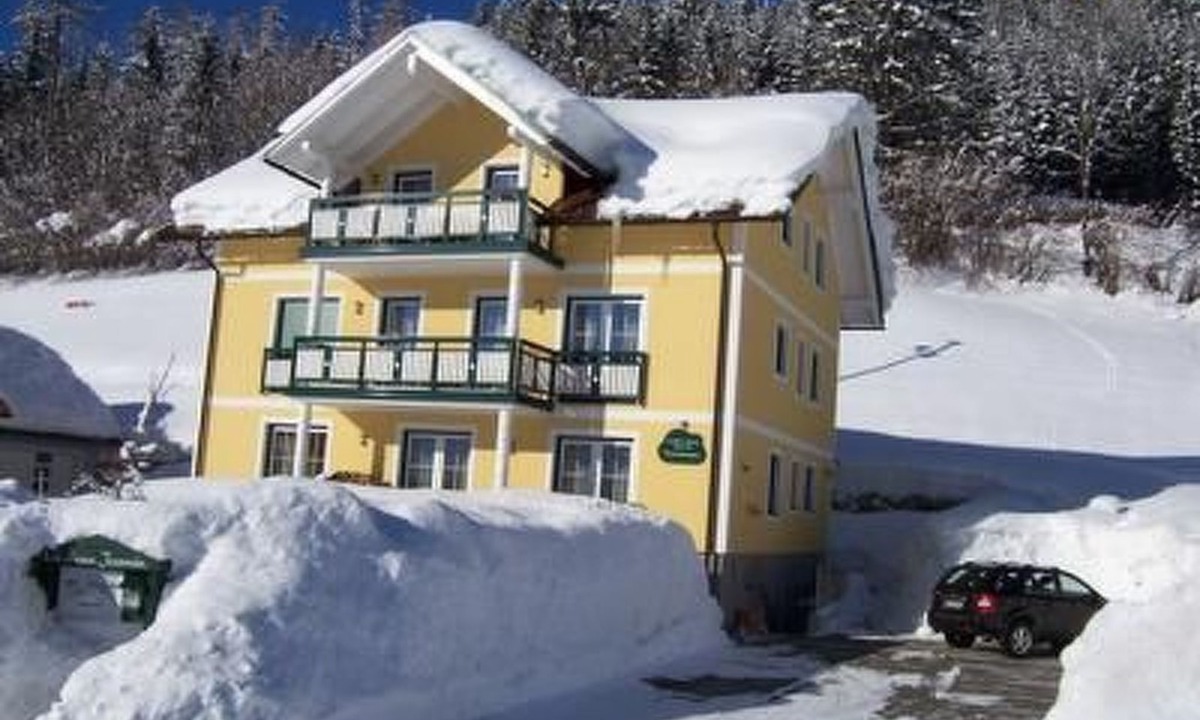 Thorl Apartment | Grimmingblick in Bad Mitterndorf by Interhome