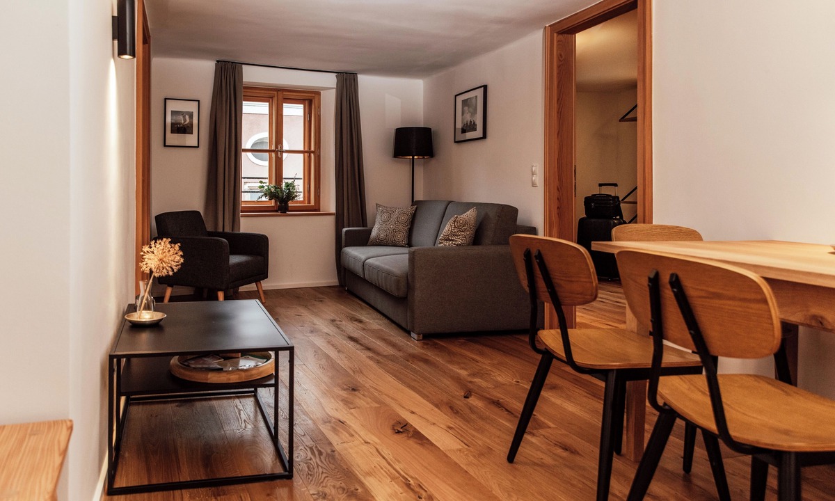 Hallein Apartment | the salt townhouse