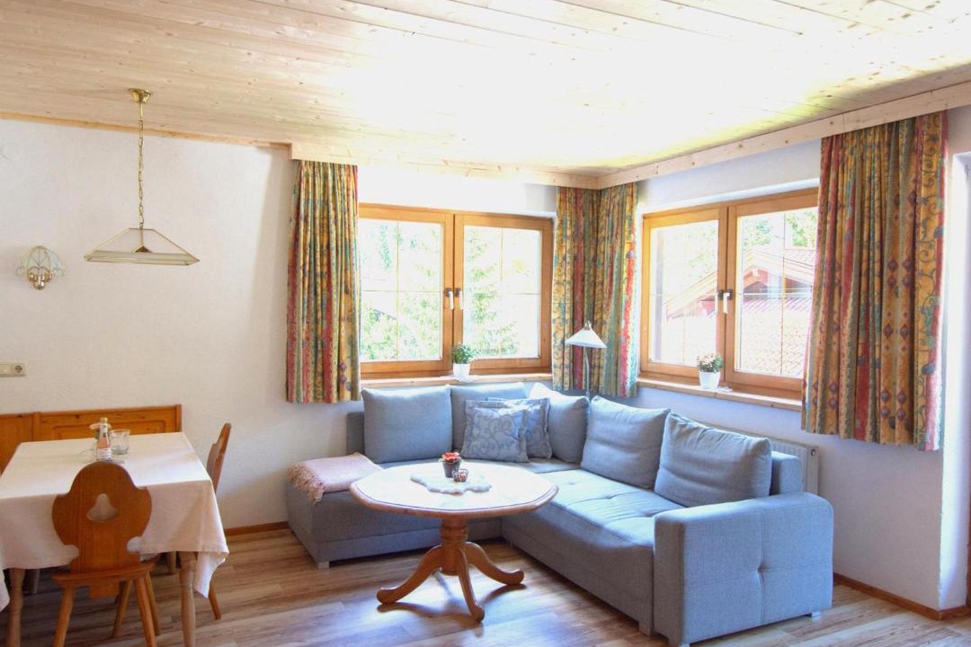 Ehrwald Apartment | Kirschbaum 2