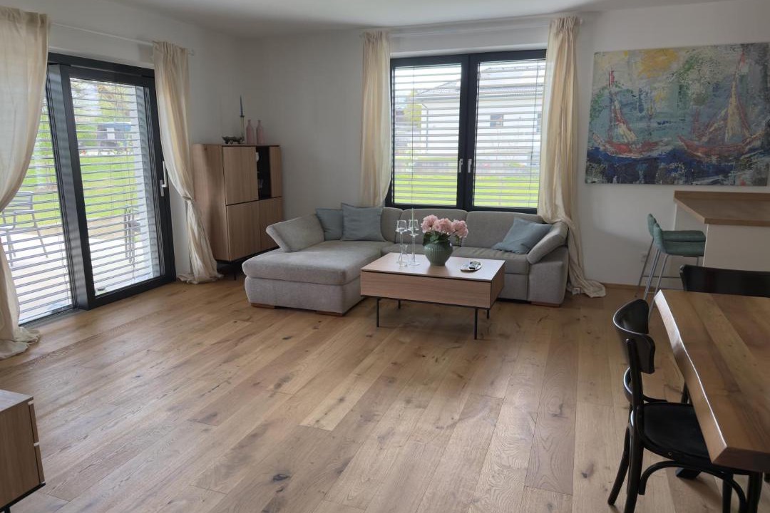 Lak House | Aussichtsstraße - Wunderschön renoviertes Einfamilienhaus in See- und Stadtnähe
