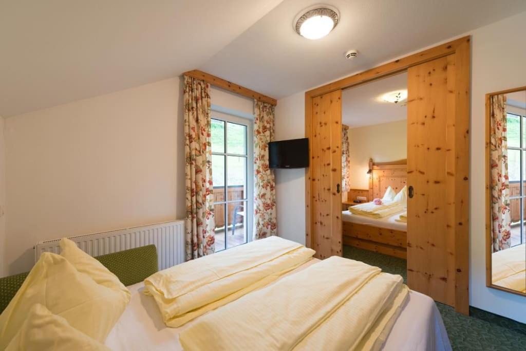 Huettschlag Hotel | Naturhotel Hüttenwirt im Grossarltal