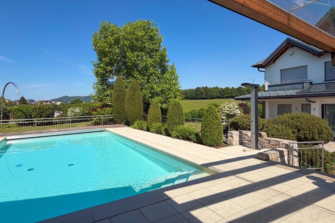Seekirchen am Wallersee Apartment | Exklusive Villa Seekirchen nahe Salzburg