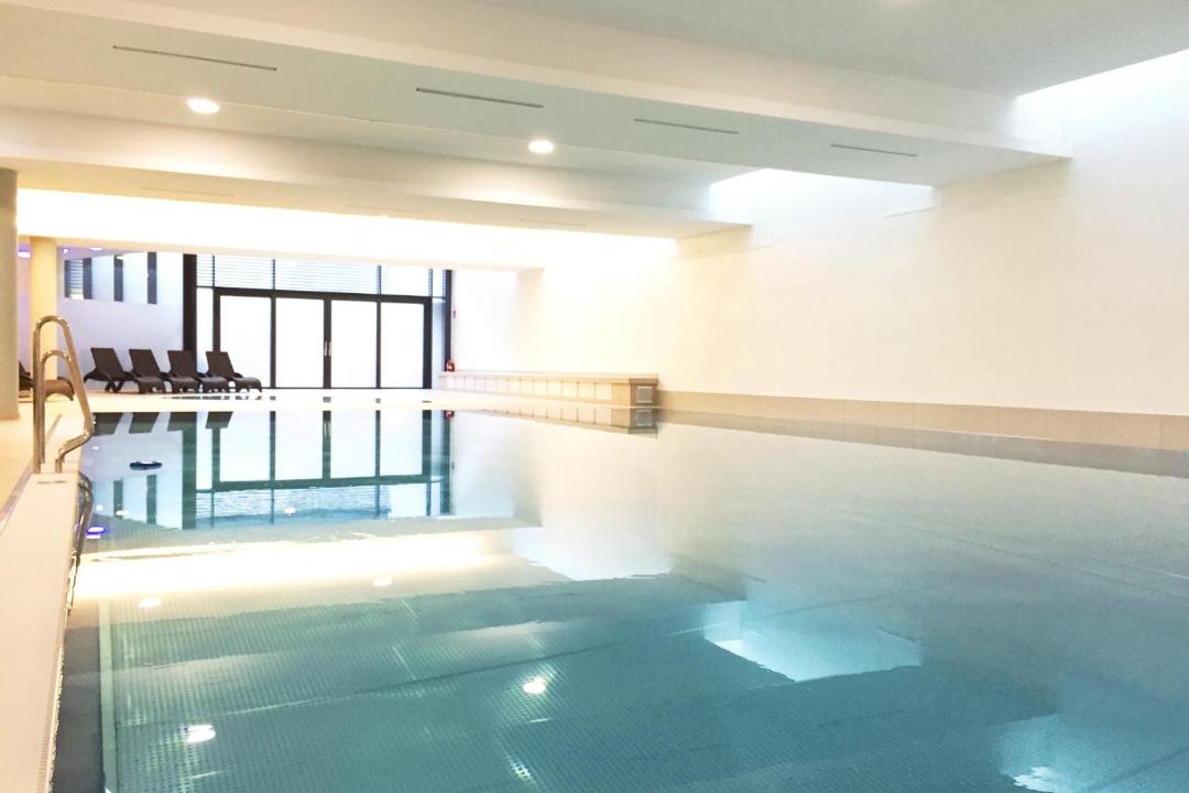 Favoriten Apartment | Penthouse Studio with Terrace, Pool, Sauna and City View at HBF Main Station
