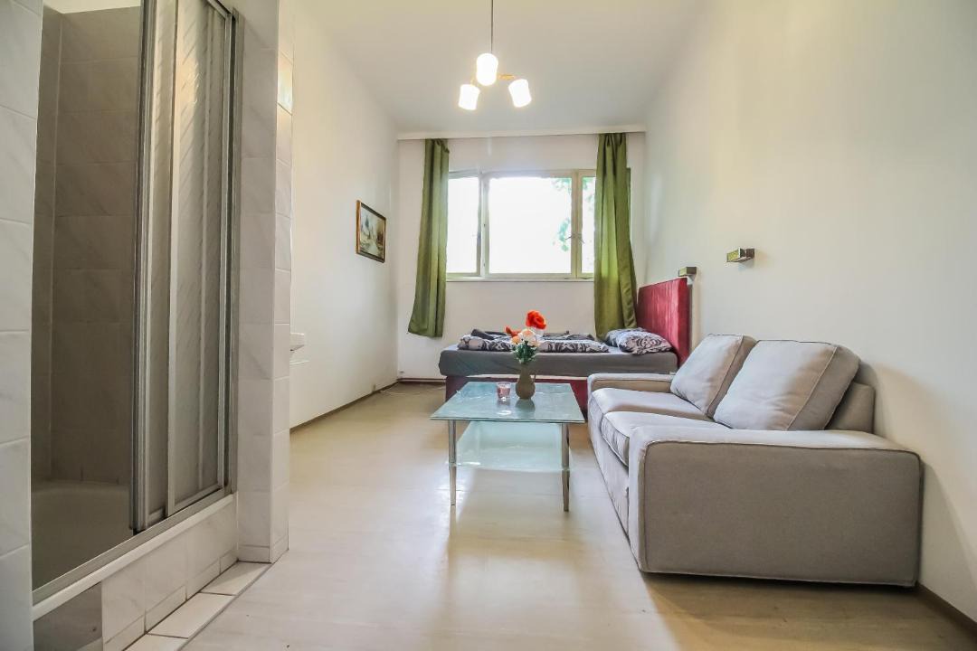Rudolfsheim-Funfhaus Apartment | Queen Studio 3P BS