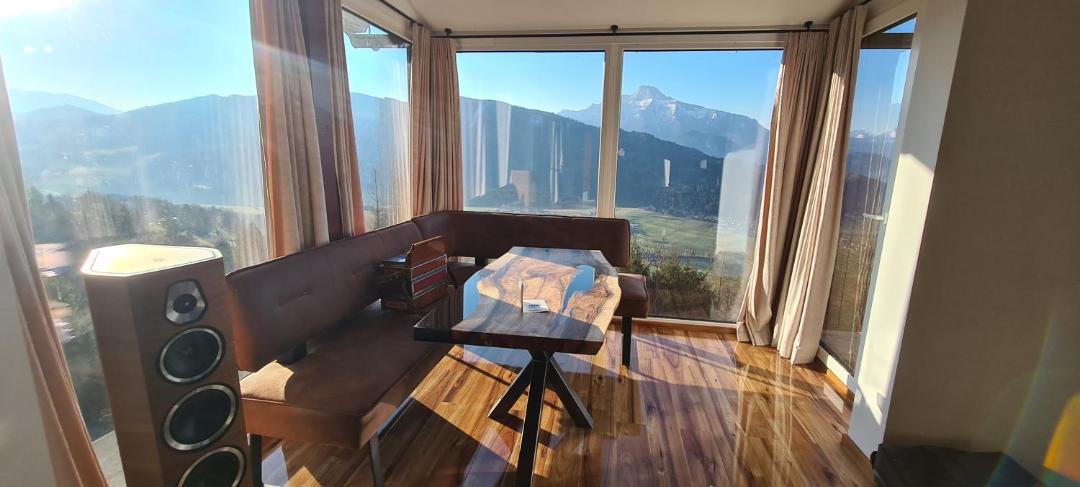 Innerschwand House | Ruhige Bergvilla in Alleinlage am Mondsee mit Seeblick Bergblick und Whirlpool
