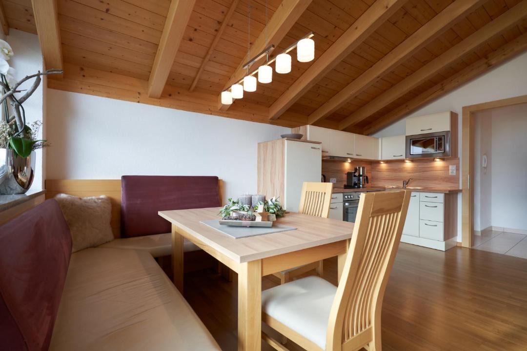 Oberperfuss Apartment | Gästehaus Weber