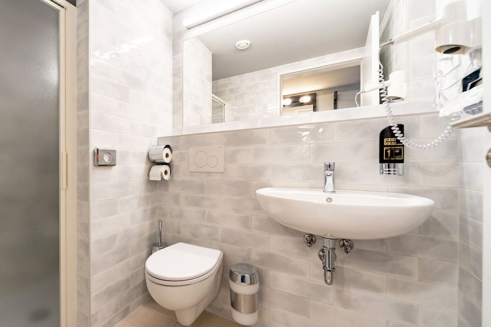 Photo of Bathroom in Elisabeth-Vorstadt
