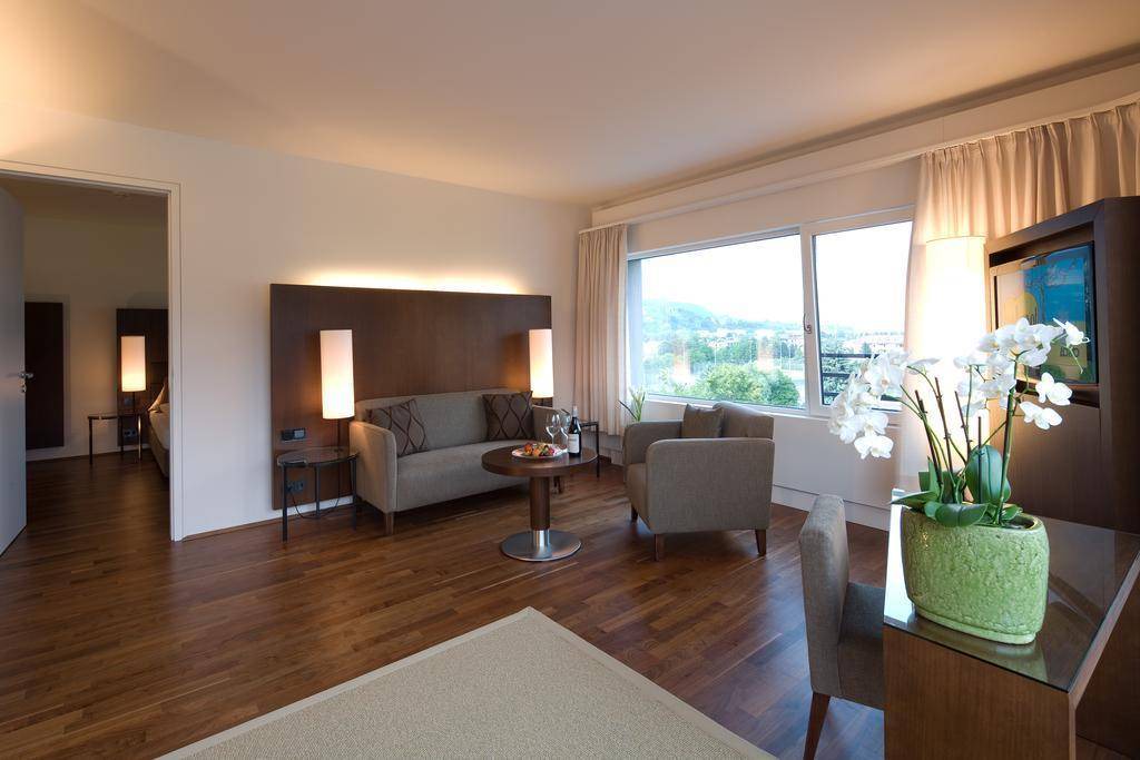 Photo of Others in Hoetting