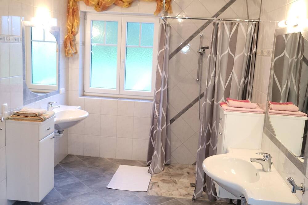 Photo of Bathroom in Ranten