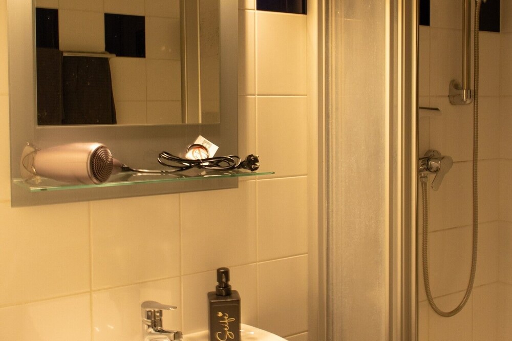 Photo of Bathroom in Dobling