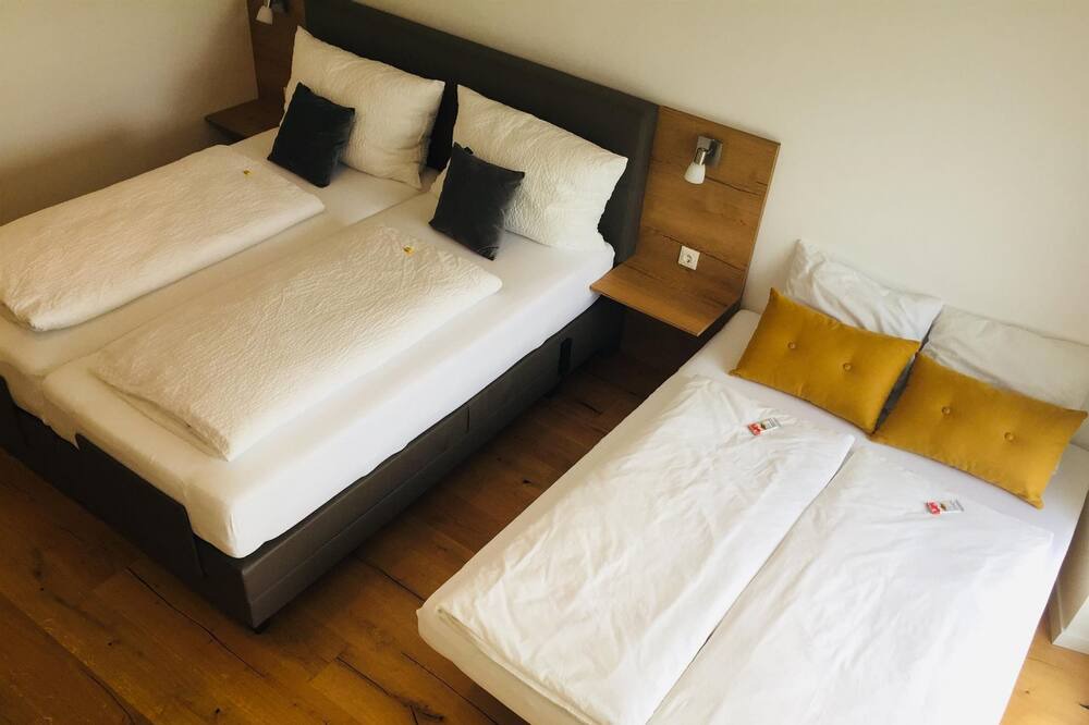 Photo of Bedroom in Rust