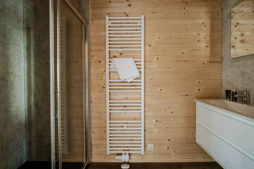 Photo of Bathroom in Jenig