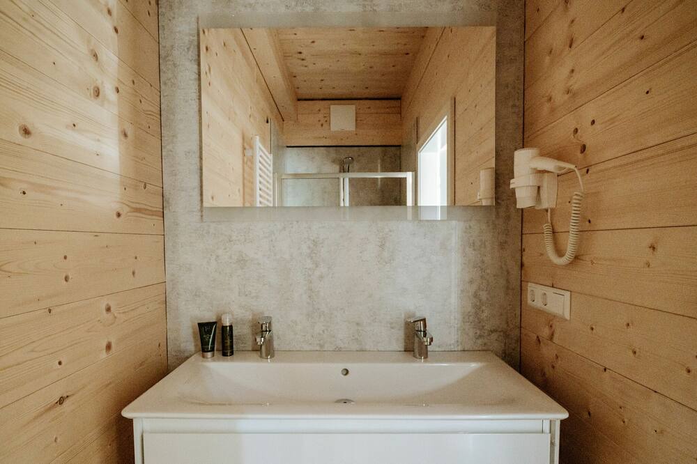 Photo of Bathroom in Jenig