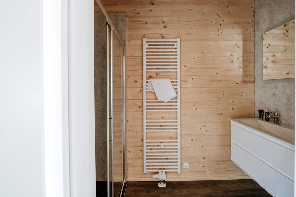 Photo of Bathroom in Jenig