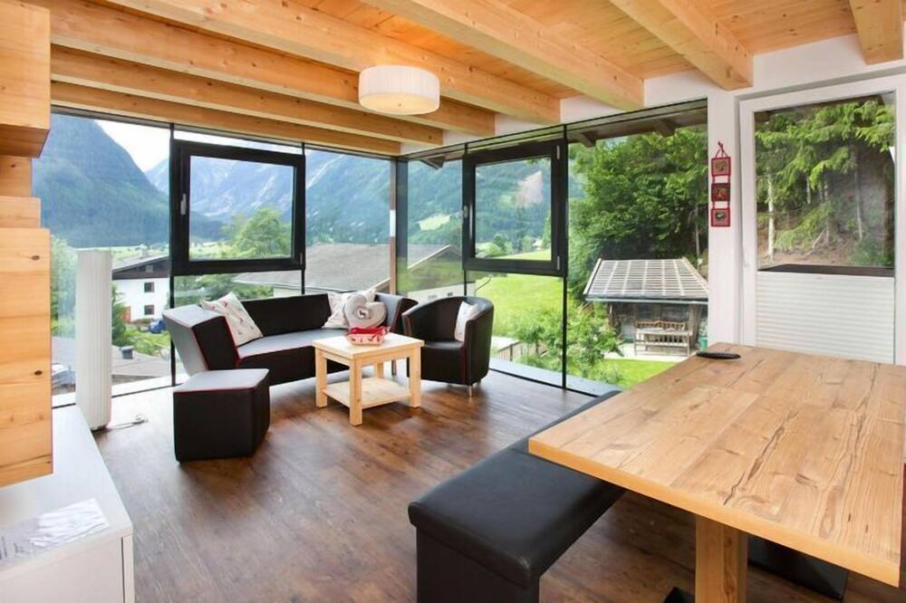 Photo of Livingroom in Schonbach