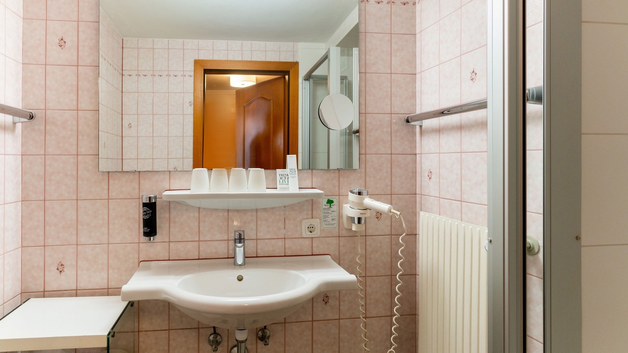 Photo of Bathroom in City Centre Salzburg