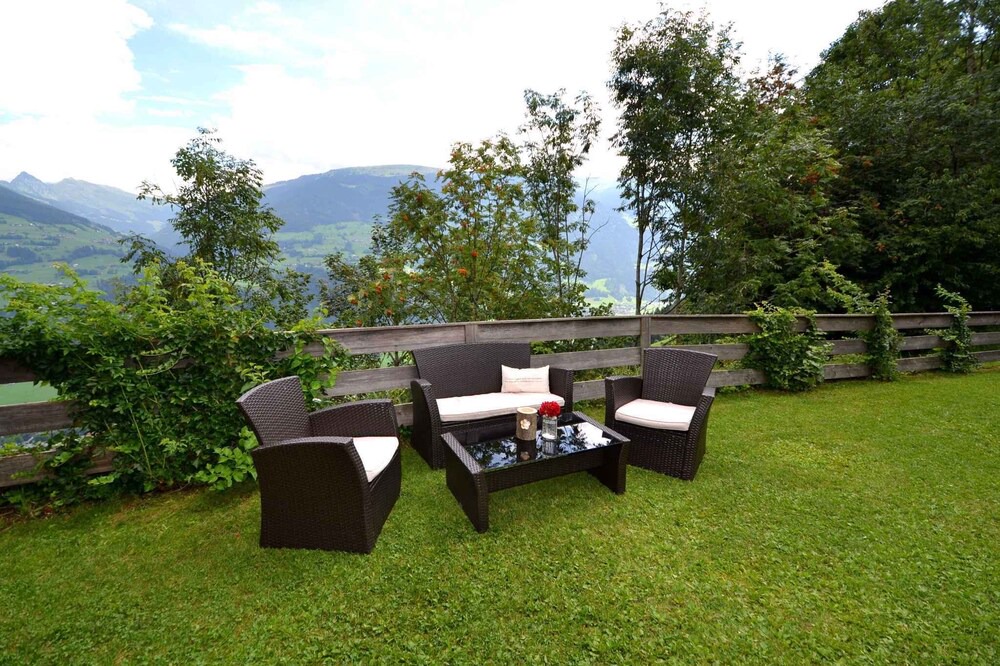 Photo of Outdoor in Emberg