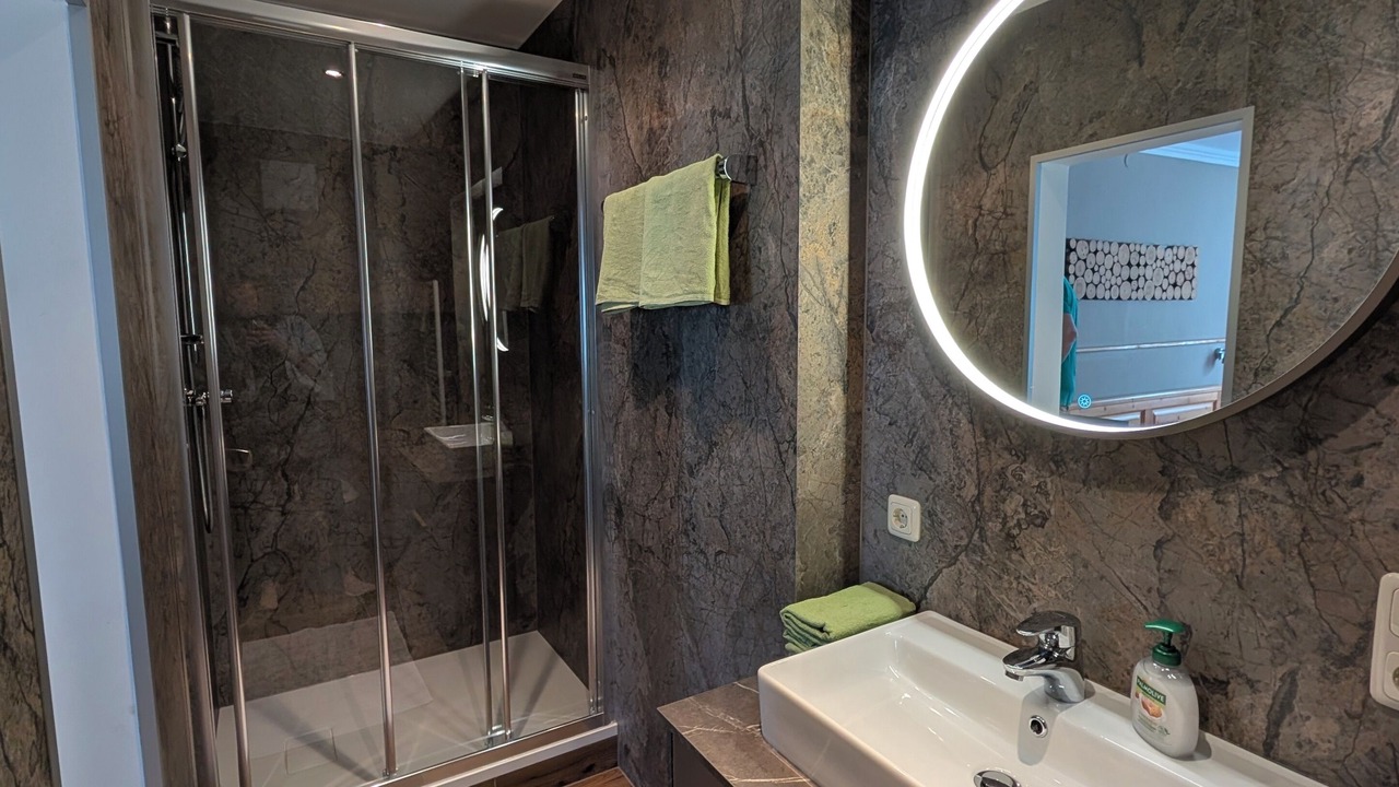 Photo of Bathroom in Hallein