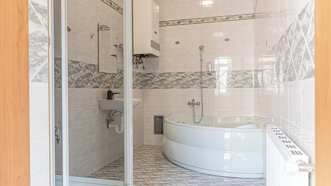 Photo of Bathroom in Wahring