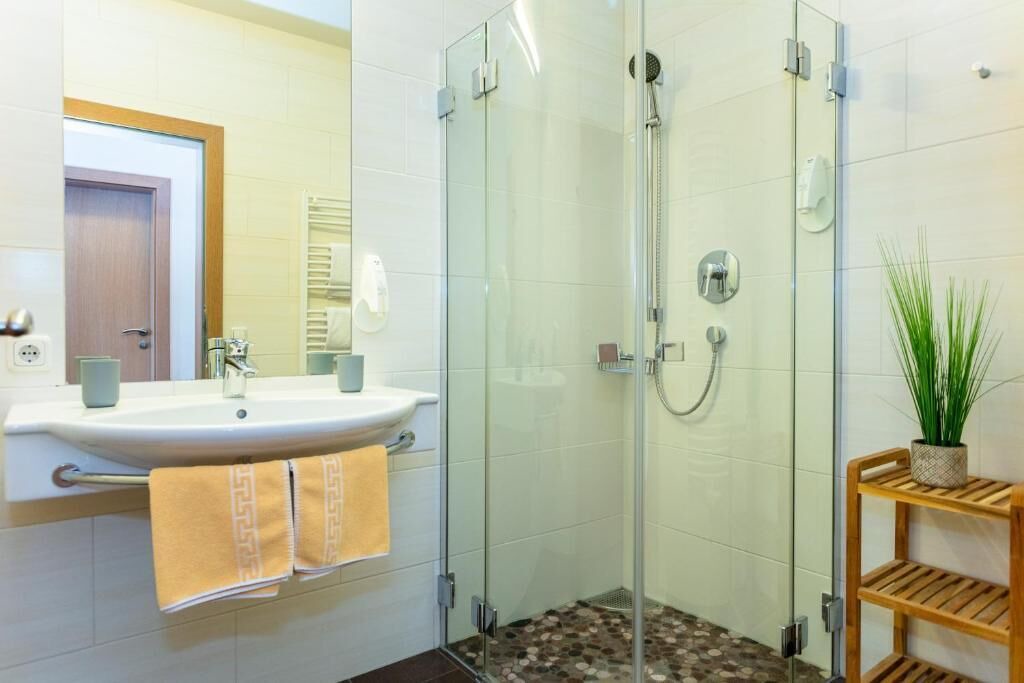 Photo of Bathroom in Furth