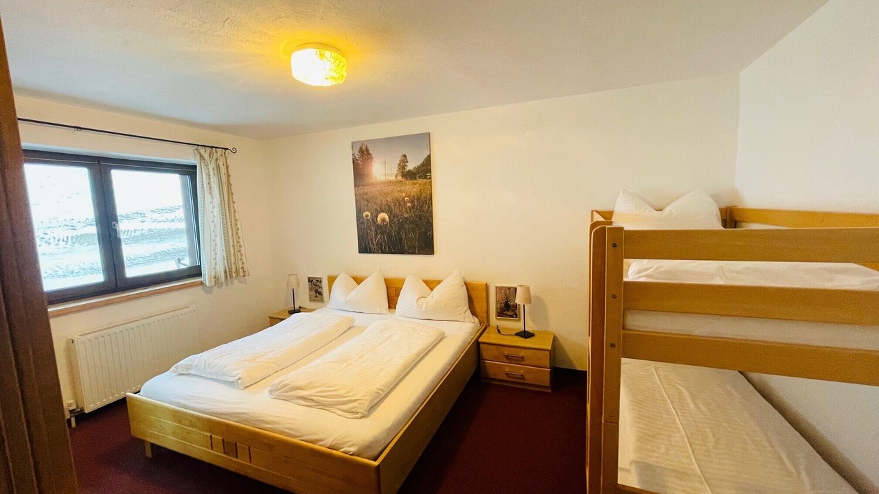 Photo of Bedroom in Unken