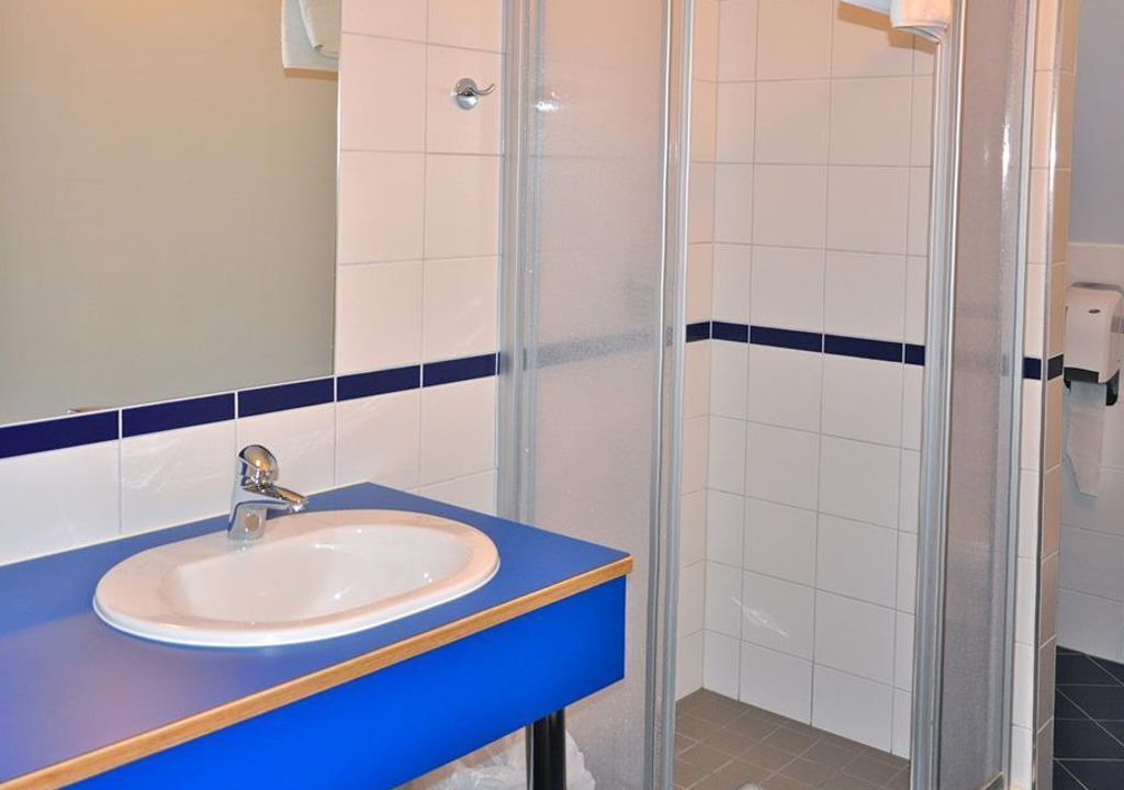 Photo of Bathroom in Rust