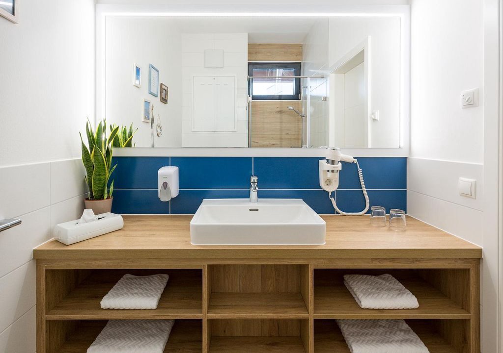 Photo of Bathroom in Rust