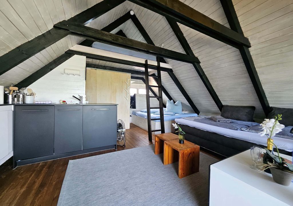 Photo of Bedroom in Rust