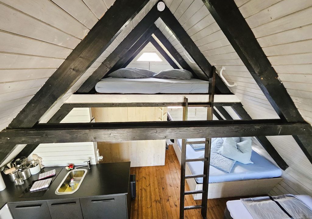 Photo of Bedroom in Rust