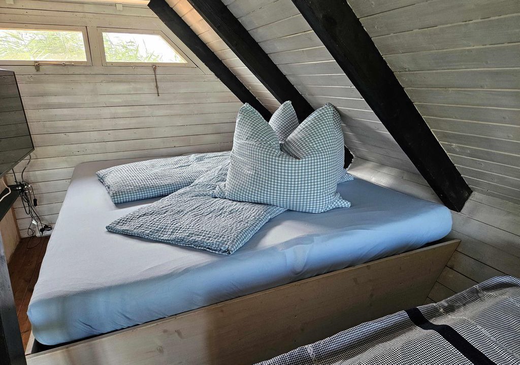 Photo of Bedroom in Rust
